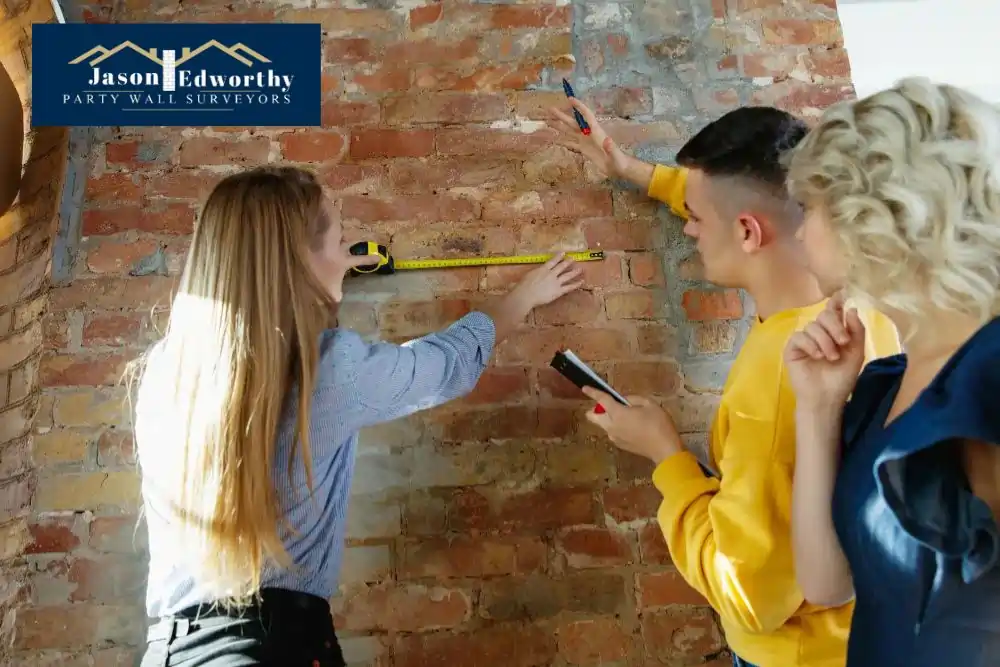 What are the responsibilities of a party wall surveyor Basildon?